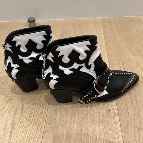 Zadig & Voltaire | NWOB Cara Black and White Cow Print booties - Size IT 39 - Picture 7 of 11